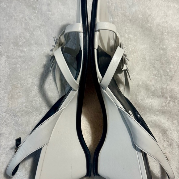 Etienne Aigner White Leather Wedge Sandals 8M | Petal Slingback Vintage Style - Picture 3 of 6